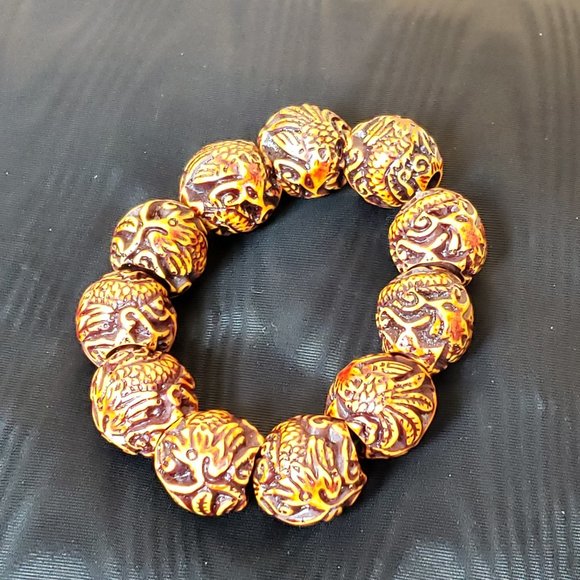 Jewelry - 🍁Intricately carved Red Cinnabar* bracelet.  Dragon design.